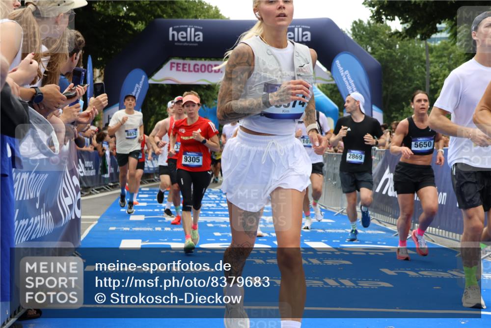 29.06.2025 - hella hamburg halbmarathon Strokosch-Dieckow http://msf.ph/oto/8379683 29.06.2025 10:47:26 Ziel 51, 1012, 1070, 1592, 1696, 2274, 2284, 2839, 2864, 2869, 2953, 3304, 5024, 5532, 5650, 5889, 8023, 8234, 8693, 8852, 8927, 9305, 10423, 11021, 11077, 11491, 11518, 12870, 13223, 13303, 13782, 14722, 15350, 15479, 15611, 15923, 16089, 16819, 17846, 17905, 18758, 18974 meine-sportfotos.de