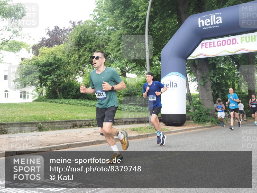 29.06.2025 - hella hamburg halbmarathon KatJ http://msf.ph/oto/8379748 29.06.2025 10:24:59 Zwischen KM18-KM19 4062, 6829, 7831 meine-sportfotos.de