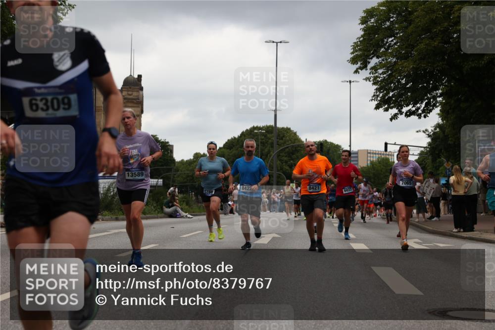 29.06.2025 - hella hamburg halbmarathon Yannick Fuchs http://msf.ph/oto/8379767 29.06.2025 10:54:40 20KM 1364, 1414, 1653, 1681, 2322, 2323, 2363, 6033, 6201, 6309, 6487, 6754, 6757, 7006, 7065, 7636, 8003, 8191, 8421, 8422, 8662, 8923, 9020, 9021, 10534, 10576, 11041, 11366, 11623, 11702, 11753, 11782, 11937, 12491, 13459, 13488, 13589, 14429, 15269, 17491, 17899, 17952, 18029, 18063, 19117, 19146, 19246 meine-sportfotos.de
