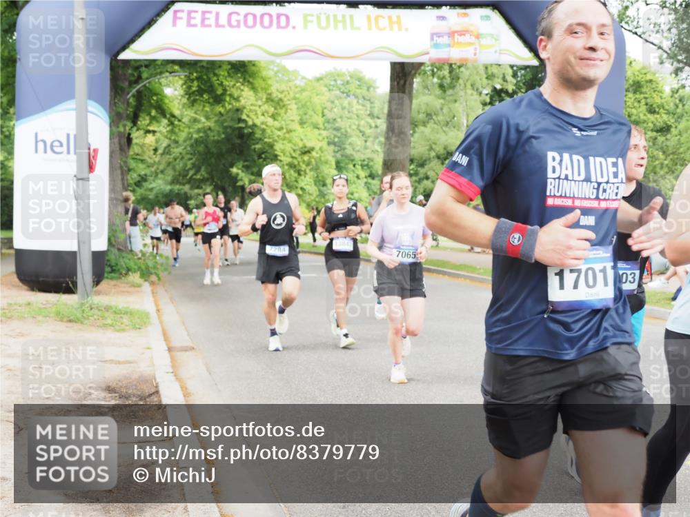 29.06.2025 - hella hamburg halbmarathon MichiJ http://msf.ph/oto/8379779 29.06.2025 10:46:09 Zwischen KM18-KM19 3425, 3983, 4502, 6997, 7065, 7287, 8585, 10703, 11158, 11159, 11808, 12378, 12633, 13847, 14567, 15240, 16160, 16341, 17017, 17503, 18716, 18985, 19246 meine-sportfotos.de