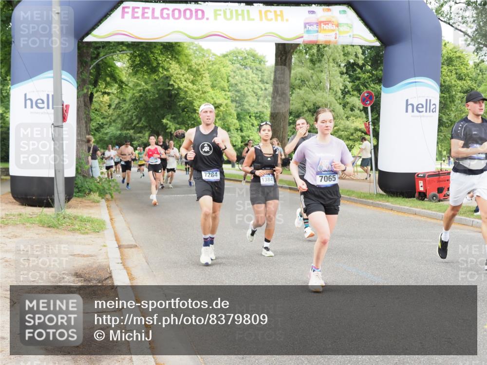 29.06.2025 - hella hamburg halbmarathon MichiJ http://msf.ph/oto/8379809 29.06.2025 10:46:10 Zwischen KM18-KM19 3425, 3983, 4502, 6997, 7065, 7287, 8585, 10703, 11158, 11159, 11808, 13847, 14567, 15240, 16160, 16341, 17017, 17503, 18716, 18985 meine-sportfotos.de