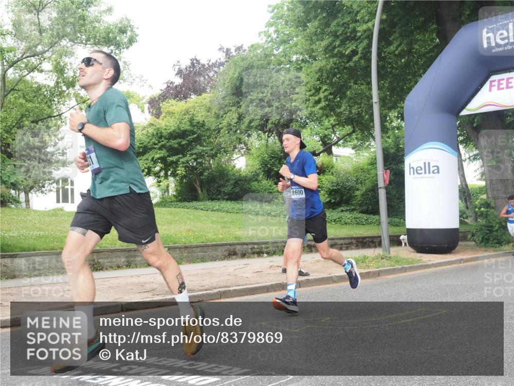 29.06.2025 - hella hamburg halbmarathon KatJ http://msf.ph/oto/8379869 29.06.2025 10:24:59 Zwischen KM18-KM19 4062, 6829, 7831 meine-sportfotos.de