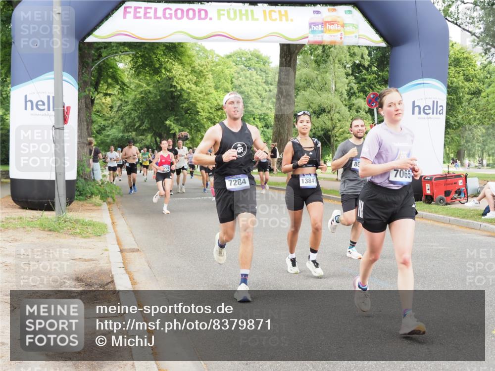 29.06.2025 - hella hamburg halbmarathon MichiJ http://msf.ph/oto/8379871 29.06.2025 10:46:10 Zwischen KM18-KM19 3425, 3983, 4502, 6997, 7065, 7287, 8585, 10703, 11158, 11159, 11808, 13847, 14567, 15240, 16160, 16341, 17017, 17503, 18716, 18985 meine-sportfotos.de
