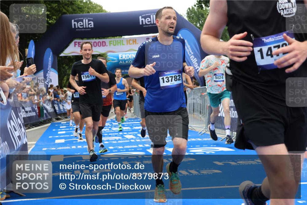 29.06.2025 - hella hamburg halbmarathon Strokosch-Dieckow http://msf.ph/oto/8379873 29.06.2025 10:47:20 Ziel 51, 1012, 2274, 2839, 2864, 2869, 5024, 5532, 5650, 6134, 6168, 6203, 8693, 9305, 10208, 10211, 10423, 11077, 11491, 11518, 13672, 13782, 14722, 15350, 15611, 15923, 16089, 16286, 16819, 18758, 18856, 18974 meine-sportfotos.de