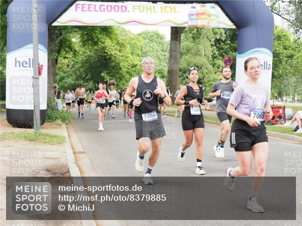 29.06.2025 - hella hamburg halbmarathon MichiJ http://msf.ph/oto/8379885 29.06.2025 10:46:10 Zwischen KM18-KM19 3425, 3983, 4502, 6997, 7065, 7287, 8585, 10703, 11158, 11159, 11808, 13847, 14567, 15240, 16160, 16341, 17017, 17503, 18716, 18985 meine-sportfotos.de