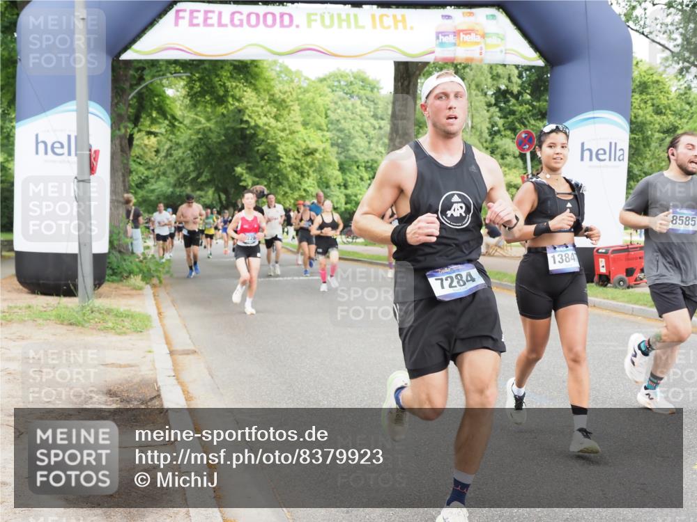 29.06.2025 - hella hamburg halbmarathon MichiJ http://msf.ph/oto/8379923 29.06.2025 10:46:11 Zwischen KM18-KM19 3425, 3983, 4502, 6997, 7065, 7287, 8585, 10703, 11158, 11159, 11808, 13847, 14567, 15240, 16160, 16341, 17017, 17503, 18716, 18985 meine-sportfotos.de