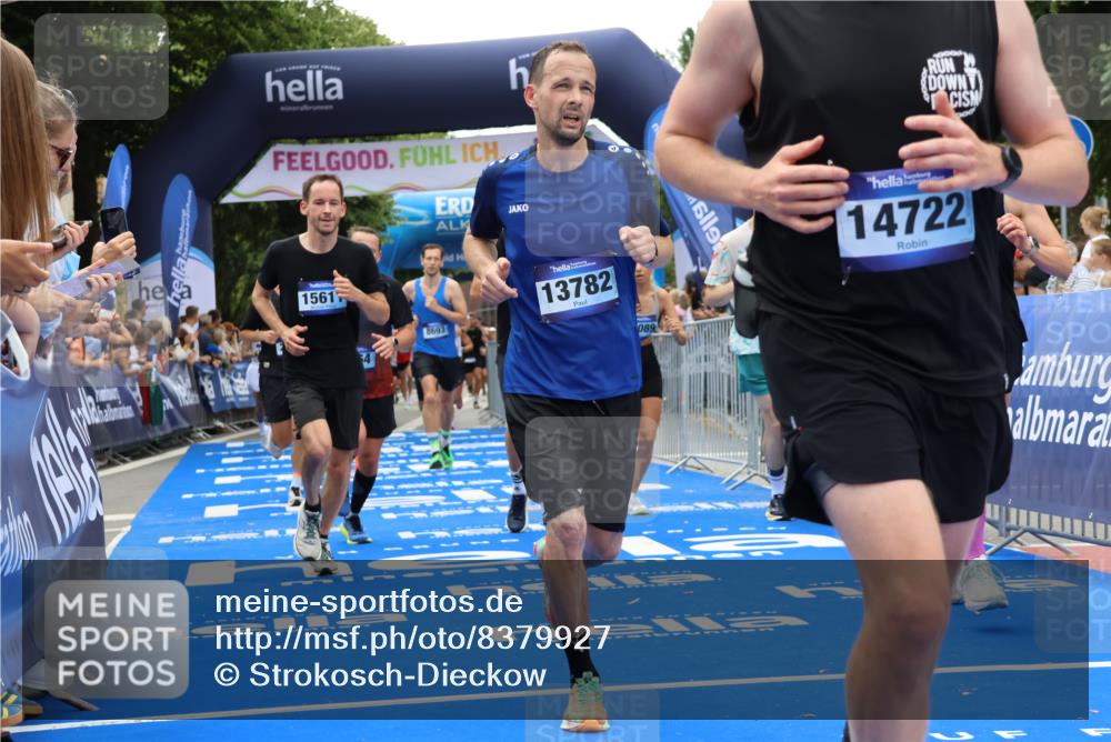 29.06.2025 - hella hamburg halbmarathon Strokosch-Dieckow http://msf.ph/oto/8379927 29.06.2025 10:47:20 Ziel 51, 1012, 2274, 2839, 2864, 2869, 5024, 5532, 5650, 6134, 6168, 6203, 8693, 9305, 10208, 10211, 10423, 11077, 11491, 11518, 13672, 13782, 14722, 15350, 15611, 15923, 16089, 16286, 16819, 18758, 18856, 18974 meine-sportfotos.de