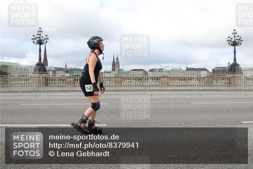 29.06.2025 - hella hamburg halbmarathon Lena Gebhardt http://msf.ph/oto/8379941 29.06.2025 09:14:14 Lombardsbrücke 523 meine-sportfotos.de