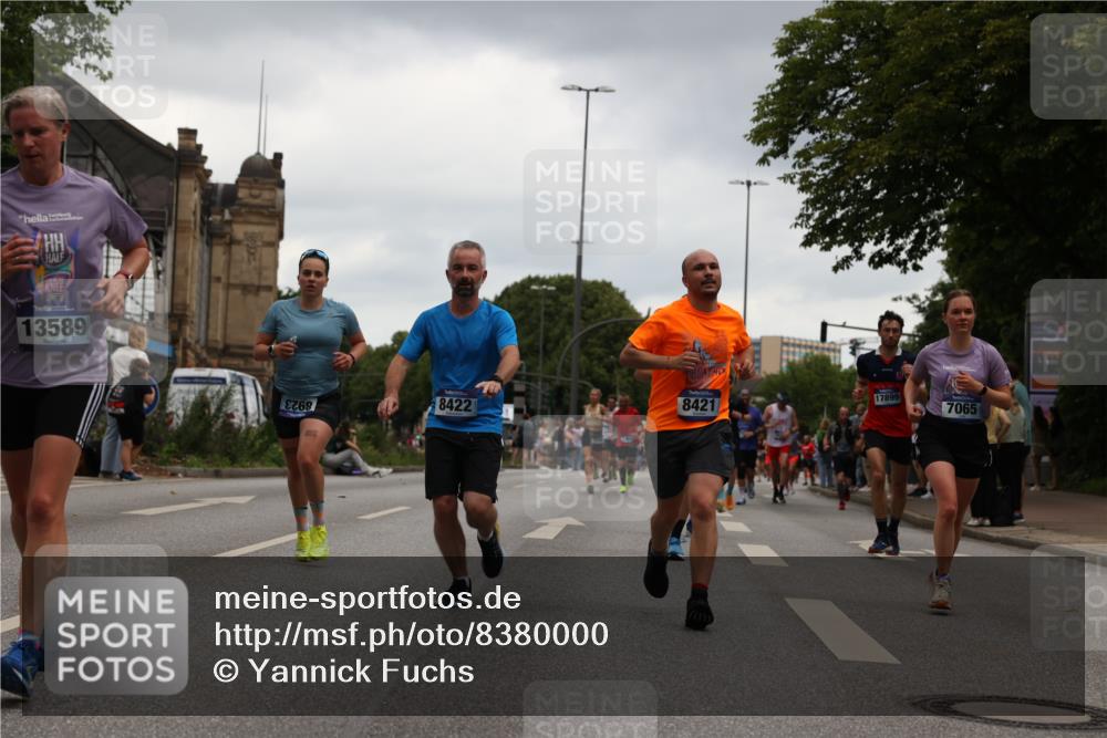 29.06.2025 - hella hamburg halbmarathon Yannick Fuchs http://msf.ph/oto/8380000 29.06.2025 10:54:42 20KM 1364, 1414, 1653, 1681, 2322, 2323, 2363, 6033, 6201, 6309, 6487, 6754, 6757, 7006, 7065, 7636, 7761, 8191, 8421, 8422, 8662, 8923, 9020, 9021, 10534, 10576, 11623, 11702, 11753, 11782, 11937, 12491, 13459, 13488, 13589, 14429, 15269, 17491, 17899, 17952, 18029, 18063, 18757, 19117, 19146, 19246 meine-sportfotos.de