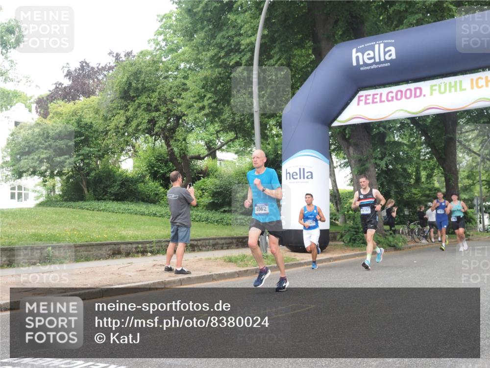 29.06.2025 - hella hamburg halbmarathon KatJ http://msf.ph/oto/8380024 29.06.2025 10:25:01 Zwischen KM18-KM19 4062, 6829, 6990, 7831 meine-sportfotos.de