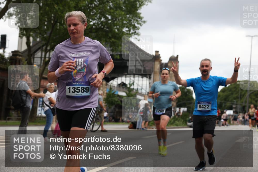 29.06.2025 - hella hamburg halbmarathon Yannick Fuchs http://msf.ph/oto/8380096 29.06.2025 10:54:42 20KM 1364, 1414, 1653, 1681, 2322, 2323, 2363, 6033, 6201, 6309, 6487, 6754, 6757, 7006, 7065, 7636, 7761, 8191, 8421, 8422, 8662, 8923, 9020, 9021, 10534, 10576, 11623, 11702, 11753, 11782, 11937, 12491, 13459, 13488, 13589, 14429, 15269, 17491, 17899, 17952, 18029, 18063, 18757, 19117, 19146, 19246 meine-sportfotos.de