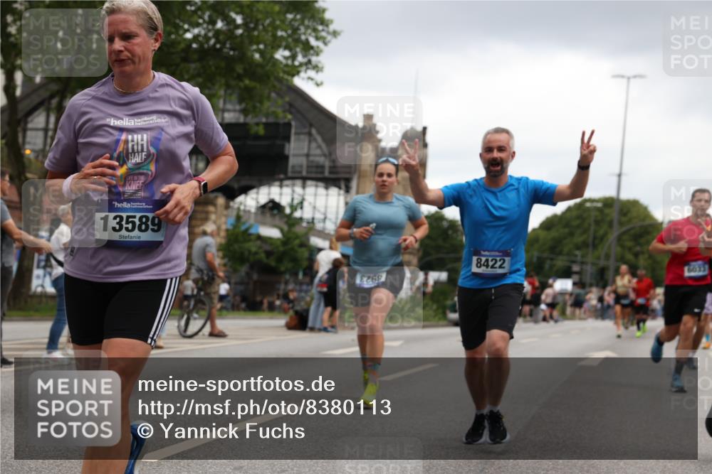 29.06.2025 - hella hamburg halbmarathon Yannick Fuchs http://msf.ph/oto/8380113 29.06.2025 10:54:42 20KM 1364, 1414, 1653, 1681, 2322, 2323, 2363, 6033, 6201, 6309, 6487, 6754, 6757, 7006, 7065, 7636, 7761, 8191, 8421, 8422, 8662, 8923, 9020, 9021, 10534, 10576, 11623, 11702, 11753, 11782, 11937, 12491, 13459, 13488, 13589, 14429, 15269, 17491, 17899, 17952, 18029, 18063, 18757, 19117, 19146, 19246 meine-sportfotos.de