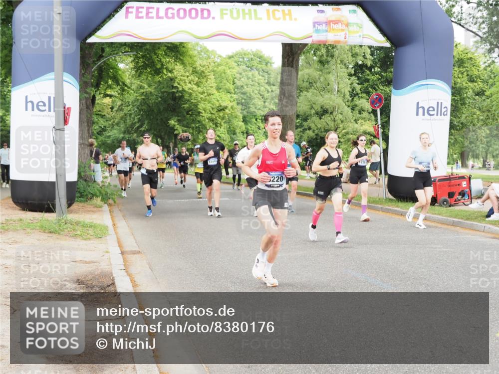 29.06.2025 - hella hamburg halbmarathon MichiJ http://msf.ph/oto/8380176 29.06.2025 10:46:13 Zwischen KM18-KM19 2780, 3983, 4502, 6220, 7065, 8585, 10703, 11808, 12206, 12261, 13847, 14567, 15232, 16160, 16341, 17017, 17503, 18716, 18985 meine-sportfotos.de