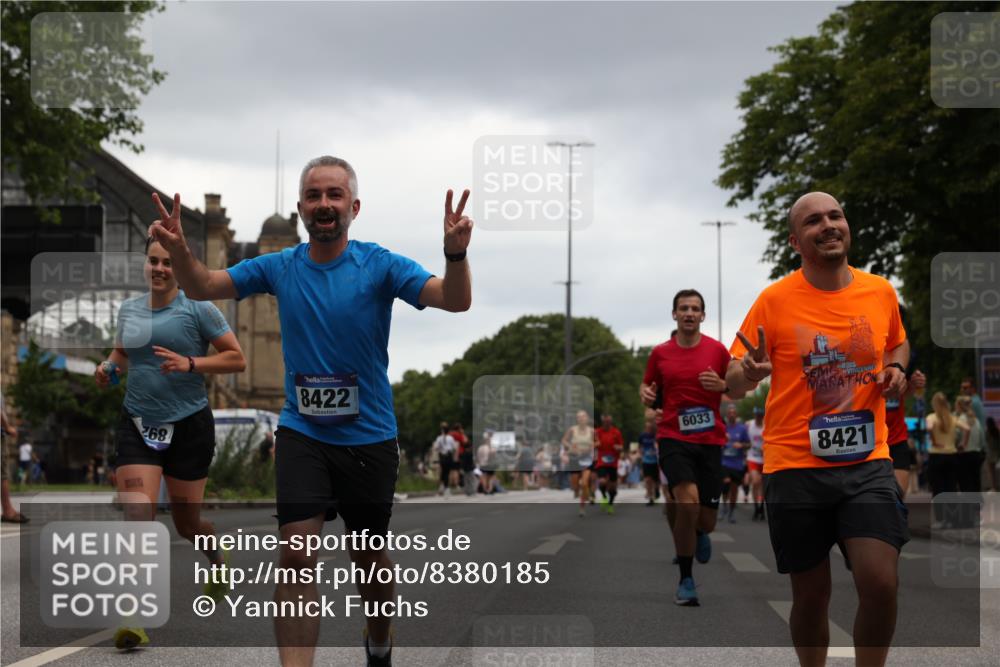 29.06.2025 - hella hamburg halbmarathon Yannick Fuchs http://msf.ph/oto/8380185 29.06.2025 10:54:43 20KM 1364, 1414, 1653, 1681, 2322, 2323, 2363, 3698, 6033, 6201, 6309, 6487, 6754, 6757, 7006, 7065, 7306, 7636, 7761, 8191, 8421, 8422, 8662, 8923, 9020, 9021, 10534, 10576, 11623, 11702, 11753, 11782, 11937, 12491, 13459, 13488, 13589, 14429, 15269, 17491, 17899, 17952, 18029, 18063, 18757, 19117, 19146, 19242, 19246 meine-sportfotos.de
