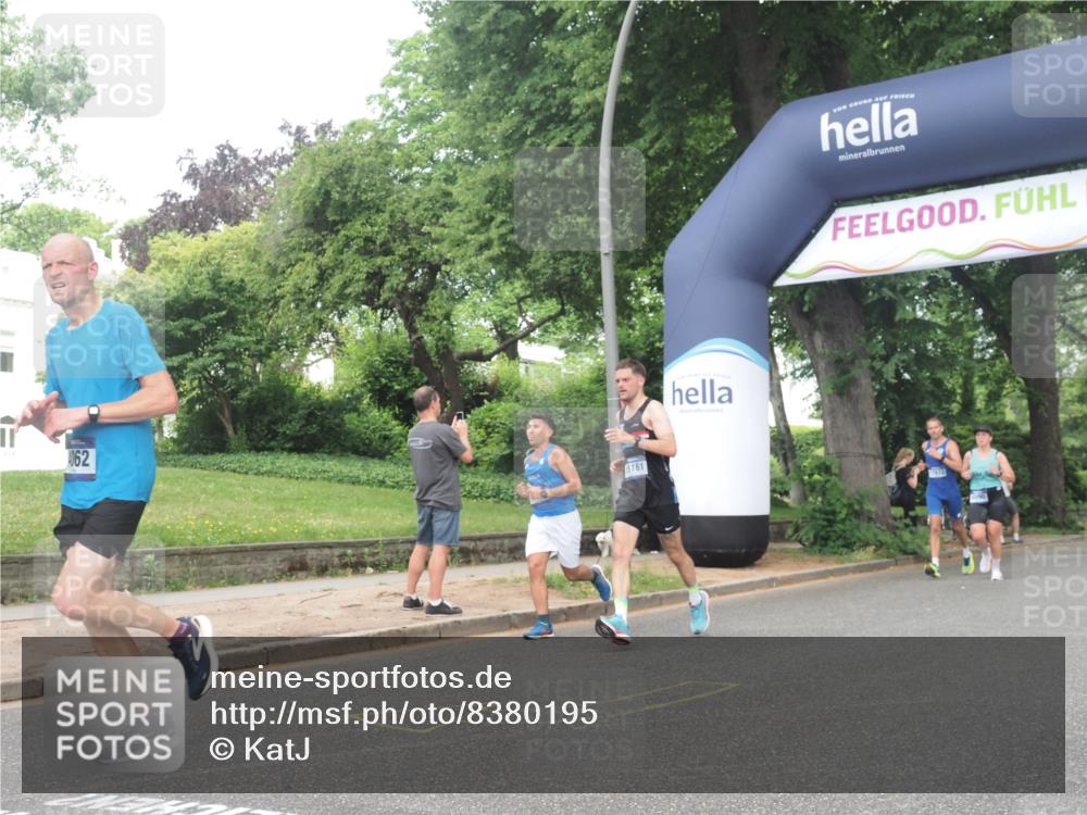 29.06.2025 - hella hamburg halbmarathon KatJ http://msf.ph/oto/8380195 29.06.2025 10:25:02 Zwischen KM18-KM19 4062, 6829, 6990, 7831 meine-sportfotos.de