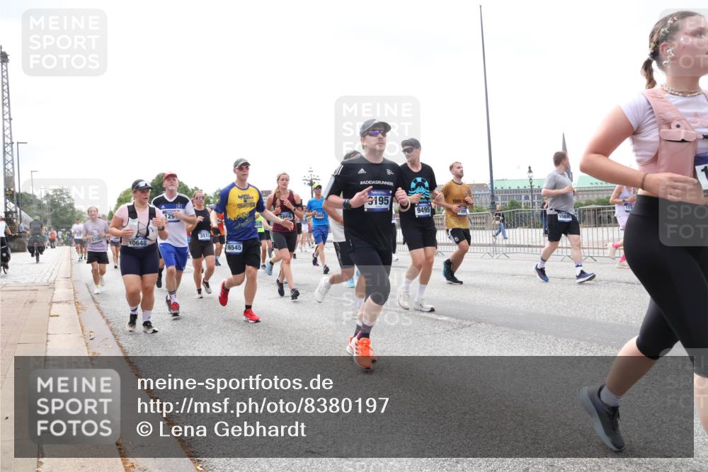 29.06.2025 - hella hamburg halbmarathon Lena Gebhardt http://msf.ph/oto/8380197 29.06.2025 10:40:14 Lombardsbrücke 0648, 129, 2866, 195, 3515, 16545, 9495, 111, 1018, 1037, 1058, 1076, 1291, 1586, 1691, 1899, 2019, 2109, 2254, 2313, 2515, 2572, 2763, 2866, 2888, 3046, 3237, 3293, 3295, 3515, 3607, 3808, 3810, 3882, 3883, 3884, 4173, 4271, 4471, 4752, 4756, 5059, 5113, 5229, 5263, 5351, 5352, 5654, 5702, 5877, 5901, 5975, 6076, 6097, 6229, 6363, 6463, 6548, 6673, 6698, 6750, 6866, 6876, 6890, 6920, 7045, 7108, 7174, 7455, 7456, 7675, 7850, 8107, 8307, 8391, 8612, 10441 meine-sportfotos.de