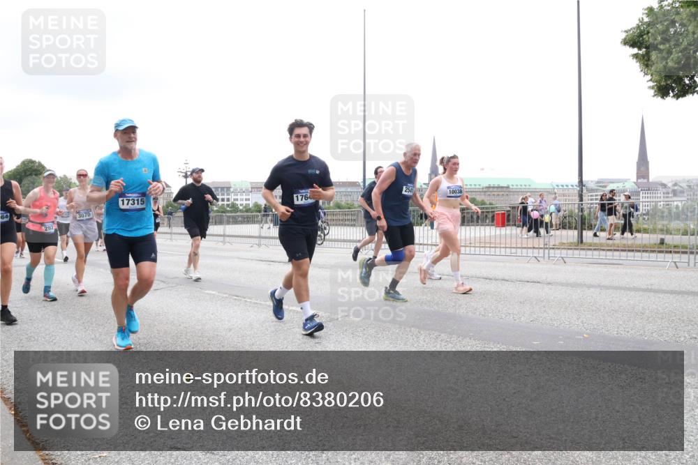 29.06.2025 - hella hamburg halbmarathon Lena Gebhardt http://msf.ph/oto/8380206 29.06.2025 10:49:28 Lombardsbrücke 64, 292, 3070, 2541, 17315, 1764, 10038, 1040, 1041, 1525, 1625, 1805, 1888, 2067, 2395, 2466, 2527, 2541, 2668, 2713, 2862, 2927, 2997, 3070, 3086, 3183, 3232, 3253, 3383, 3943, 4403, 4525, 4527, 4589, 4769, 4809, 5076, 5106, 5118, 5463, 5551, 5552, 5694, 6191, 6694, 6979, 6989, 7301, 7305, 7339, 7650, 7679, 7931, 7936, 8549, 9162, 9245, 9261, 9341, 9359, 10033, 10038, 10081, 10130, 10333, 10479, 10704, 10782, 10785, 11031, 11192, 11558, 11631, 12388, 13764 meine-sportfotos.de