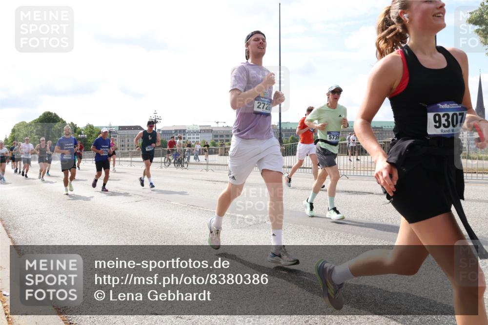 29.06.2025 - hella hamburg halbmarathon Lena Gebhardt http://msf.ph/oto/8380386 29.06.2025 10:15:31 Lombardsbrücke 13500, 453, 18252, 2720, 5739, 9307, 1296, 1440, 1524, 1745, 2110, 2281, 2720, 2989, 3417, 3513, 3650, 4007, 4466, 4492, 4494, 4495, 5069, 5271, 5739, 5986, 6317, 6376, 6576, 7452, 7809, 7810, 7881, 8237, 8256, 8609, 9192, 9307, 9423, 9657, 9847, 9975, 9997, 10108, 10775, 10858, 11598, 12457, 12469, 12521, 13179, 13197, 13453, 13500, 13818, 13951, 14413, 14423, 14550, 14552, 15150, 15307, 15740 meine-sportfotos.de