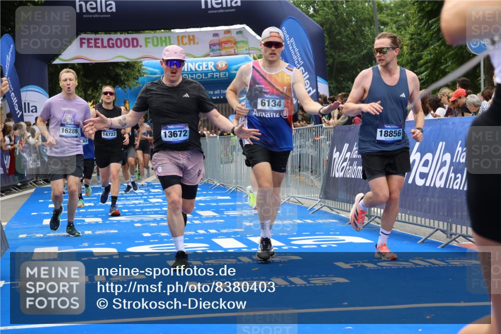 29.06.2025 - hella hamburg halbmarathon Strokosch-Dieckow http://msf.ph/oto/8380403 29.06.2025 10:47:15 Ziel 2623, 2864, 5024, 6134, 6168, 6203, 6373, 6716, 7480, 10208, 10211, 11491, 11518, 13007, 13672, 13782, 14722, 15611, 16089, 16286, 17718, 17915, 18856 meine-sportfotos.de