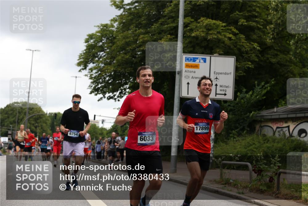 29.06.2025 - hella hamburg halbmarathon Yannick Fuchs http://msf.ph/oto/8380433 29.06.2025 10:54:44 20KM 1364, 1414, 1653, 2322, 2323, 2363, 3698, 6033, 6201, 6309, 6487, 6754, 6757, 7006, 7065, 7306, 7636, 7759, 7761, 8191, 8421, 8422, 8662, 8923, 9020, 9021, 10534, 10576, 11623, 11702, 11753, 11782, 11937, 12491, 13459, 13488, 13589, 14429, 15269, 16621, 17491, 17899, 17952, 18029, 18063, 18757, 19117, 19146, 19242, 19246 meine-sportfotos.de