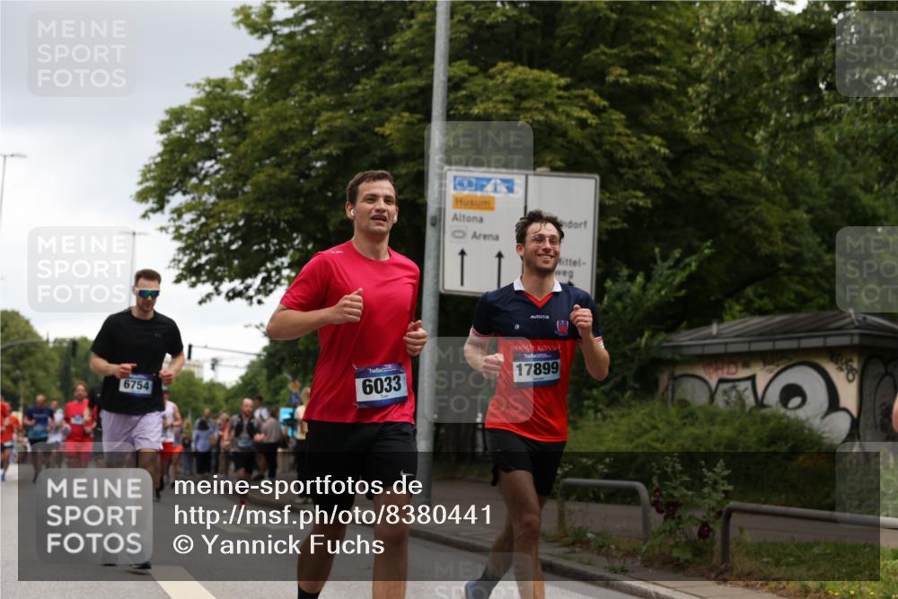 29.06.2025 - hella hamburg halbmarathon Yannick Fuchs http://msf.ph/oto/8380441 29.06.2025 10:54:44 20KM 1364, 1414, 1653, 2322, 2323, 2363, 3698, 6033, 6201, 6309, 6487, 6754, 6757, 7006, 7065, 7306, 7636, 7759, 7761, 8191, 8421, 8422, 8662, 8923, 9020, 9021, 10534, 10576, 11623, 11702, 11753, 11782, 11937, 12491, 13459, 13488, 13589, 14429, 15269, 16621, 17491, 17899, 17952, 18029, 18063, 18757, 19117, 19146, 19242, 19246 meine-sportfotos.de