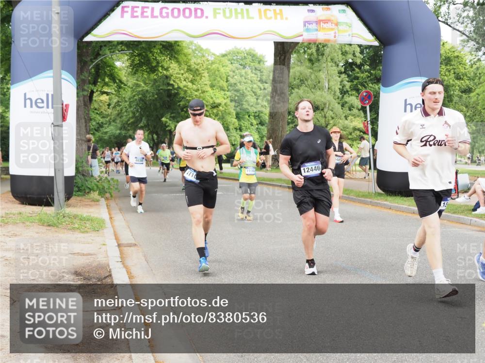 29.06.2025 - hella hamburg halbmarathon MichiJ http://msf.ph/oto/8380536 29.06.2025 10:46:16 Zwischen KM18-KM19 2780, 6220, 7065, 8585, 10488, 12206, 12261, 12446, 13847, 15232, 15284, 17503, 19160 meine-sportfotos.de