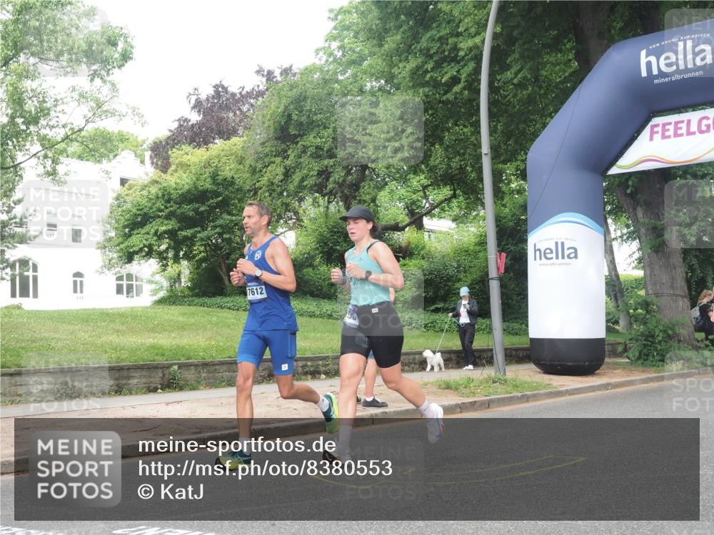 29.06.2025 - hella hamburg halbmarathon KatJ http://msf.ph/oto/8380553 29.06.2025 10:25:05 Zwischen KM18-KM19 2774, 4062, 6990 meine-sportfotos.de