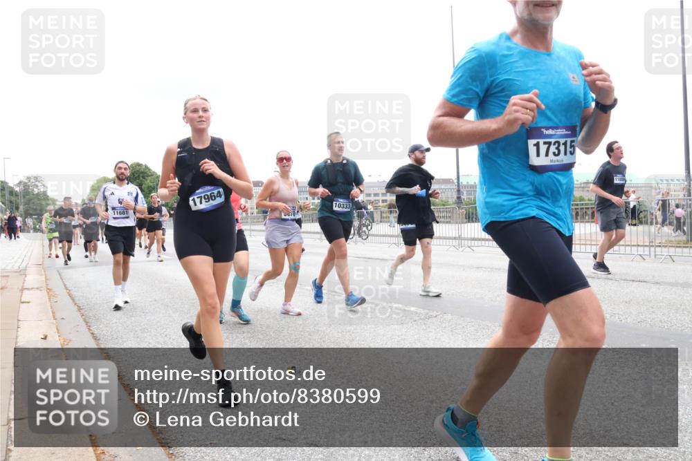 29.06.2025 - hella hamburg halbmarathon Lena Gebhardt http://msf.ph/oto/8380599 29.06.2025 10:49:29 Lombardsbrücke 11681, 17964, 10333, 17315, 11889, 1040, 1041, 1525, 1625, 1805, 1888, 2067, 2395, 2466, 2527, 2541, 2668, 2713, 2862, 2927, 2997, 3070, 3086, 3183, 3232, 3253, 3383, 3943, 4403, 4525, 4527, 4589, 4769, 4809, 5076, 5106, 5118, 5463, 5551, 5552, 5694, 6191, 6694, 6979, 6989, 7301, 7305, 7339, 7650, 7679, 7931, 7936, 8549, 9162, 9245, 9261, 9341, 9359, 10033, 10038, 10130, 10333, 10403, 10479, 10704, 10782, 10785, 11031, 11192, 11558, 11631, 12388, 13764 meine-sportfotos.de