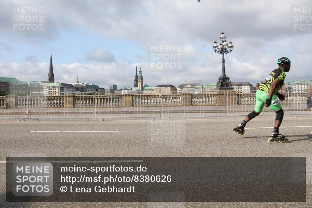 29.06.2025 - hella hamburg halbmarathon Lena Gebhardt http://msf.ph/oto/8380626 29.06.2025 08:51:58 Lombardsbrücke 402 meine-sportfotos.de