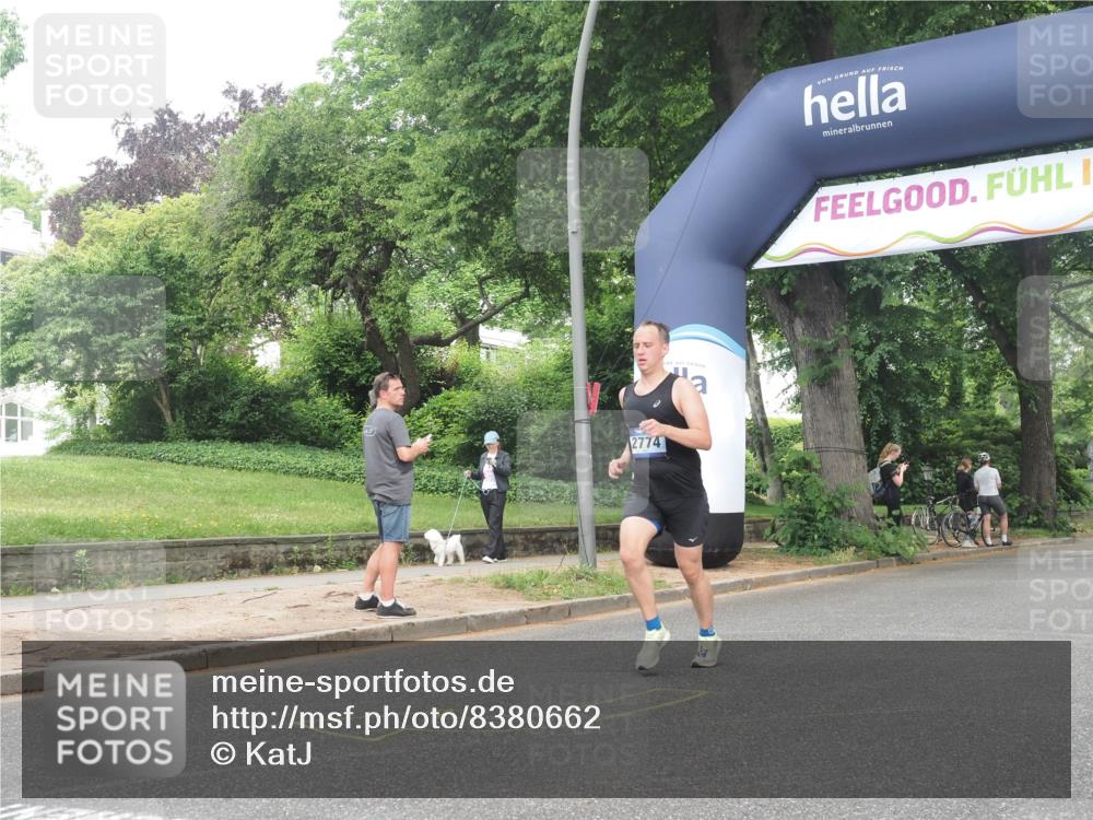 29.06.2025 - hella hamburg halbmarathon KatJ http://msf.ph/oto/8380662 29.06.2025 10:25:06 Zwischen KM18-KM19 2774, 4062, 6990 meine-sportfotos.de