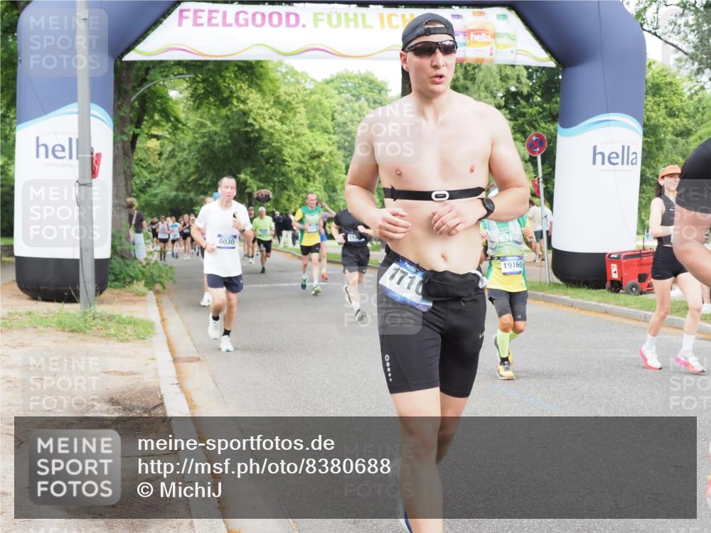 29.06.2025 - hella hamburg halbmarathon MichiJ http://msf.ph/oto/8380688 29.06.2025 10:46:17 Zwischen KM18-KM19 2780, 4986, 6220, 7065, 8585, 10488, 11394, 12206, 12261, 12446, 15232, 15284, 19160 meine-sportfotos.de