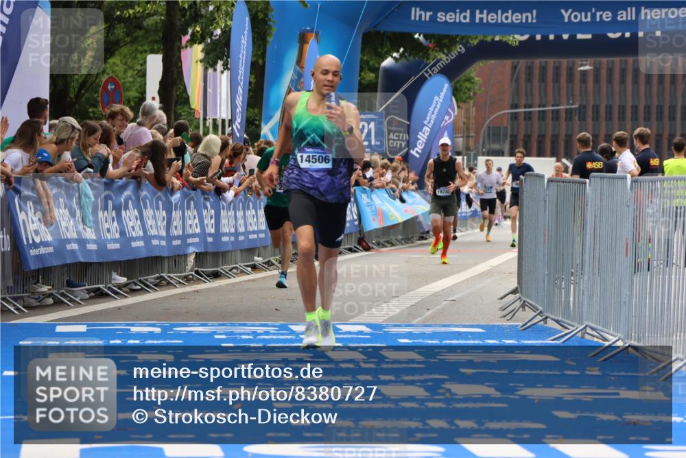 29.06.2025 - hella hamburg halbmarathon Strokosch-Dieckow http://msf.ph/oto/8380727 29.06.2025 10:24:32 Ziel 2892, 7855, 14506 meine-sportfotos.de