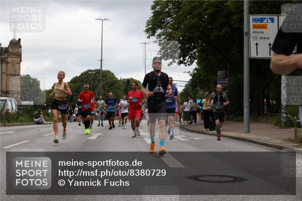 29.06.2025 - hella hamburg halbmarathon Yannick Fuchs http://msf.ph/oto/8380729 29.06.2025 10:54:47 20KM 1188, 1364, 1414, 1453, 1653, 2322, 2323, 3698, 5602, 5603, 6033, 6201, 6309, 6487, 6754, 6757, 6921, 7006, 7065, 7306, 7636, 7759, 7761, 8421, 8422, 8662, 8923, 9020, 9021, 10534, 11623, 11702, 11782, 11937, 12491, 13459, 13516, 13589, 14429, 15269, 16621, 17226, 17899, 17952, 18029, 18063, 18757, 19117, 19146, 19242, 19246 meine-sportfotos.de