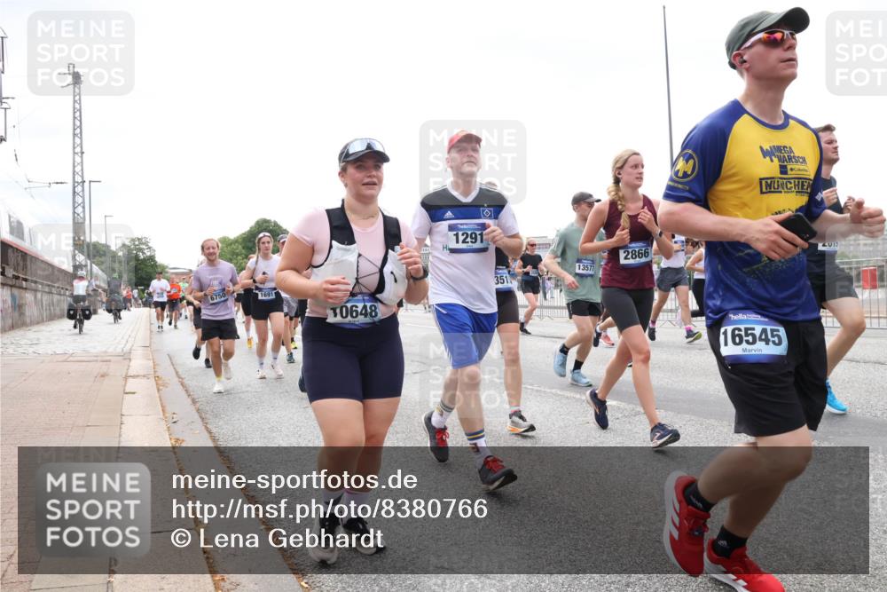 29.06.2025 - hella hamburg halbmarathon Lena Gebhardt http://msf.ph/oto/8380766 29.06.2025 10:40:16 Lombardsbrücke 6750, 1691, 10648, 1291, 351, 13577, 2866, 16545, 1018, 1037, 1058, 1076, 1291, 1586, 1691, 1899, 2019, 2109, 2254, 2313, 2515, 2572, 2762, 2763, 2866, 2888, 3237, 3293, 3295, 3515, 3607, 3808, 3810, 3882, 3883, 3884, 4173, 4271, 4471, 4756, 4906, 5059, 5113, 5229, 5263, 5351, 5352, 5654, 5702, 5877, 5901, 5975, 6076, 6097, 6229, 6278, 6280, 6363, 6463, 6548, 6673, 6698, 6750, 6866, 6876, 6890, 6920, 7045, 7108, 7174, 7455, 7456, 7675, 7850, 8107, 8307, 8391, 8612 meine-sportfotos.de