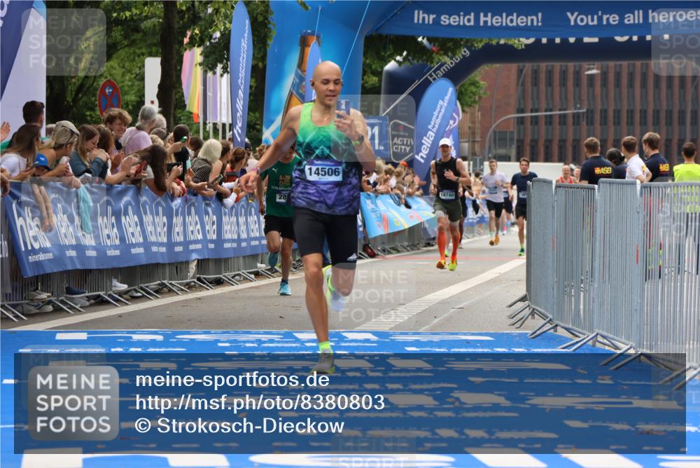 29.06.2025 - hella hamburg halbmarathon Strokosch-Dieckow http://msf.ph/oto/8380803 29.06.2025 10:24:32 Ziel 2892, 7855, 14506 meine-sportfotos.de