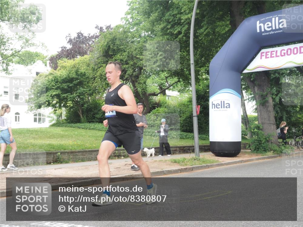 29.06.2025 - hella hamburg halbmarathon KatJ http://msf.ph/oto/8380807 29.06.2025 10:25:07 Zwischen KM18-KM19 2774, 4062, 6990 meine-sportfotos.de