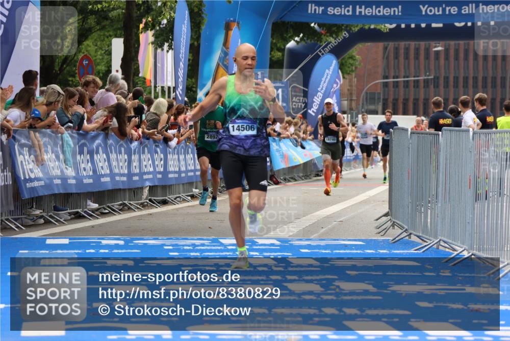 29.06.2025 - hella hamburg halbmarathon Strokosch-Dieckow http://msf.ph/oto/8380829 29.06.2025 10:24:32 Ziel 2892, 7855, 14506 meine-sportfotos.de