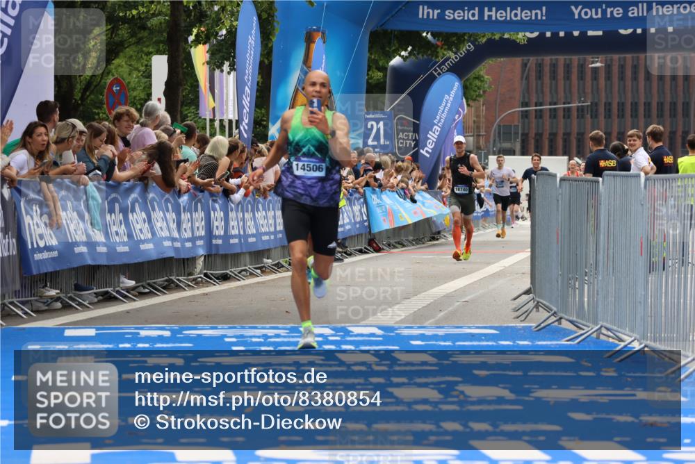 29.06.2025 - hella hamburg halbmarathon Strokosch-Dieckow http://msf.ph/oto/8380854 29.06.2025 10:24:32 Ziel 2892, 7855, 14506 meine-sportfotos.de