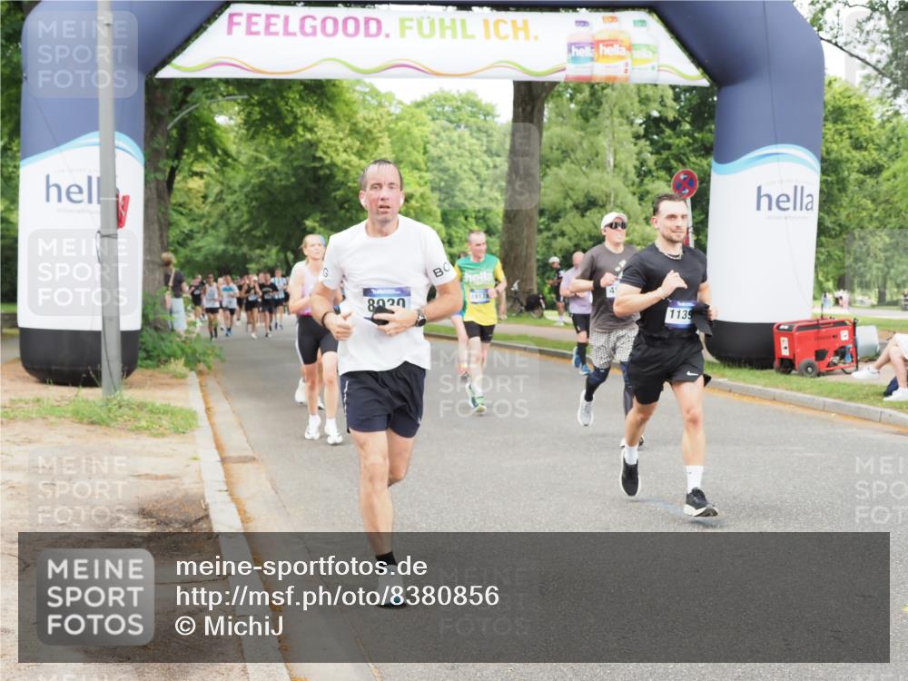 29.06.2025 - hella hamburg halbmarathon MichiJ http://msf.ph/oto/8380856 29.06.2025 10:46:19 Zwischen KM18-KM19 2780, 4986, 6220, 8030, 10488, 11394, 12206, 12261, 12446, 14823, 15232, 15284, 18485, 19160, 19178 meine-sportfotos.de