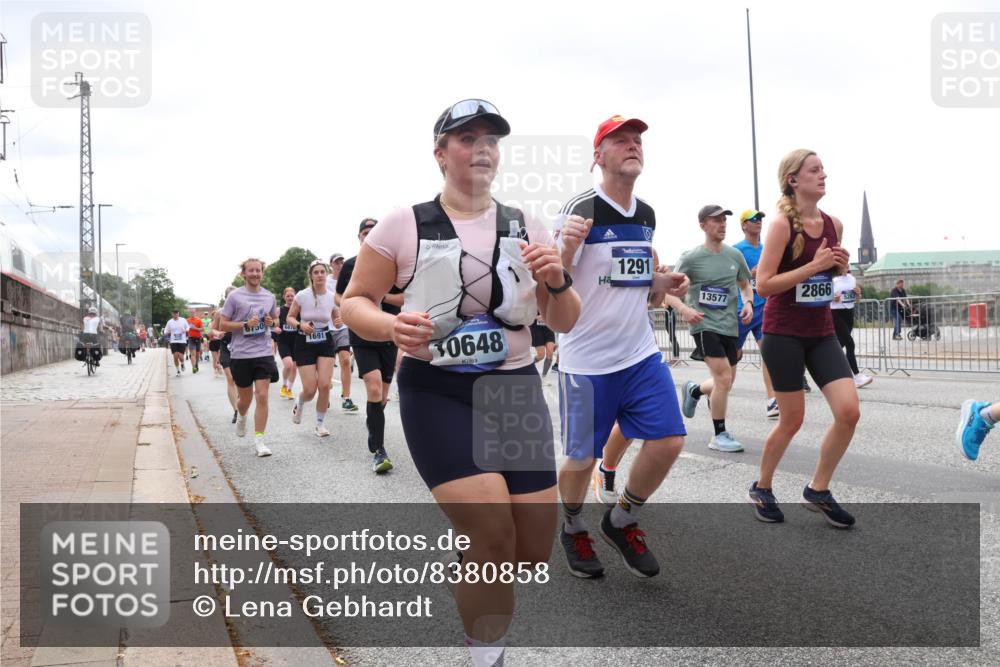 29.06.2025 - hella hamburg halbmarathon Lena Gebhardt http://msf.ph/oto/8380858 29.06.2025 10:40:16 Lombardsbrücke 6750, 6870, 1691, 30648, 1291, 13577, 2866, 5263, 1018, 1037, 1058, 1076, 1291, 1586, 1691, 1899, 2019, 2109, 2254, 2313, 2515, 2572, 2762, 2763, 2866, 2888, 3237, 3293, 3295, 3515, 3607, 3808, 3810, 3882, 3883, 3884, 4173, 4271, 4471, 4756, 4906, 5059, 5113, 5229, 5263, 5351, 5352, 5654, 5702, 5877, 5901, 5975, 6076, 6097, 6229, 6278, 6280, 6363, 6463, 6548, 6673, 6698, 6750, 6866, 6876, 6890, 6920, 7045, 7108, 7174, 7455, 7456, 7675, 7850, 8107, 8307, 8391, 8612 meine-sportfotos.de
