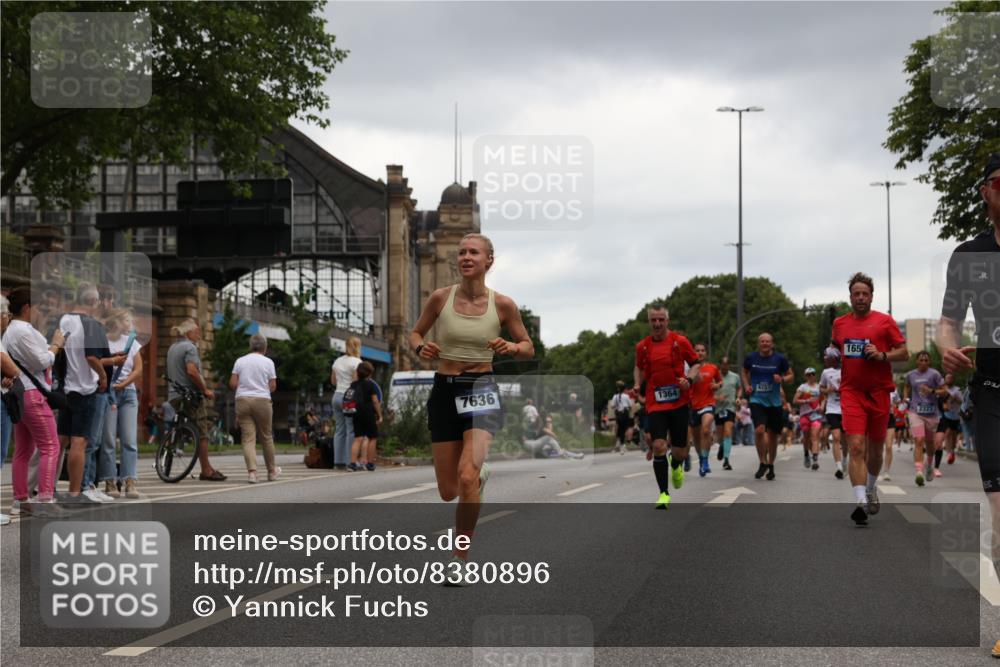 29.06.2025 - hella hamburg halbmarathon Yannick Fuchs http://msf.ph/oto/8380896 29.06.2025 10:54:49 20KM 1188, 1364, 1414, 1453, 1653, 2322, 2323, 2661, 3698, 5602, 5603, 6033, 6201, 6309, 6487, 6708, 6754, 6757, 6921, 7006, 7065, 7306, 7636, 7759, 7761, 8421, 8422, 8662, 8923, 9020, 9021, 10534, 11623, 11702, 11782, 12491, 13459, 13516, 13589, 15269, 16621, 17145, 17226, 17899, 17951, 17952, 18063, 18757, 19117, 19146, 19242, 19246 meine-sportfotos.de
