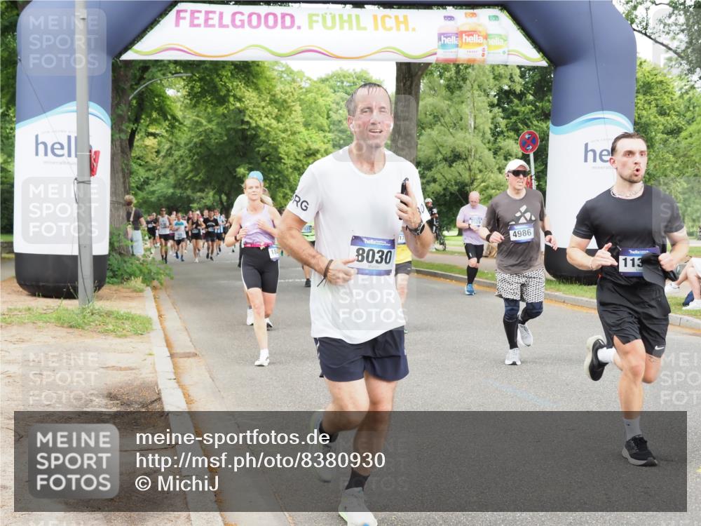 29.06.2025 - hella hamburg halbmarathon MichiJ http://msf.ph/oto/8380930 29.06.2025 10:46:20 Zwischen KM18-KM19 2780, 4986, 6220, 8030, 10488, 11394, 12206, 12261, 12446, 14823, 15232, 15284, 18485, 19160, 19178 meine-sportfotos.de