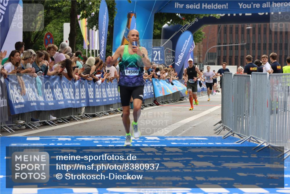 29.06.2025 - hella hamburg halbmarathon Strokosch-Dieckow http://msf.ph/oto/8380937 29.06.2025 10:24:32 Ziel 2892, 7855, 14506 meine-sportfotos.de