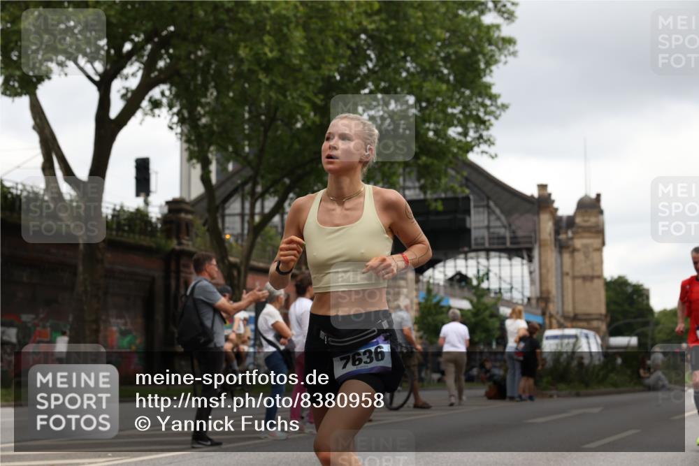 29.06.2025 - hella hamburg halbmarathon Yannick Fuchs http://msf.ph/oto/8380958 29.06.2025 10:54:50 20KM 1188, 1364, 1414, 1453, 1653, 2322, 2323, 2661, 3698, 5602, 5603, 6033, 6201, 6487, 6708, 6754, 6757, 6921, 7006, 7065, 7306, 7636, 7759, 7761, 8421, 8422, 8662, 8923, 9020, 9021, 10534, 11623, 11702, 11782, 12491, 13459, 13516, 13589, 15269, 16621, 17145, 17226, 17899, 17951, 17952, 18063, 18757, 19117, 19146, 19242, 19246 meine-sportfotos.de