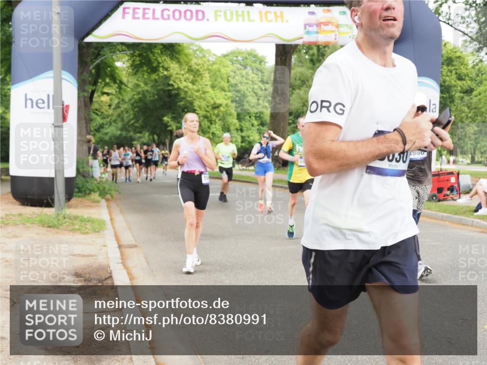 29.06.2025 - hella hamburg halbmarathon MichiJ http://msf.ph/oto/8380991 29.06.2025 10:46:20 Zwischen KM18-KM19 2780, 4986, 6220, 8030, 10488, 11394, 12206, 12261, 12446, 14823, 15232, 15284, 18485, 19160, 19178 meine-sportfotos.de