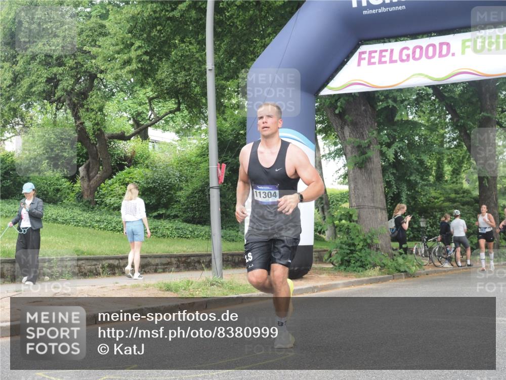 29.06.2025 - hella hamburg halbmarathon KatJ http://msf.ph/oto/8380999 29.06.2025 10:25:11 Zwischen KM18-KM19 2774 meine-sportfotos.de