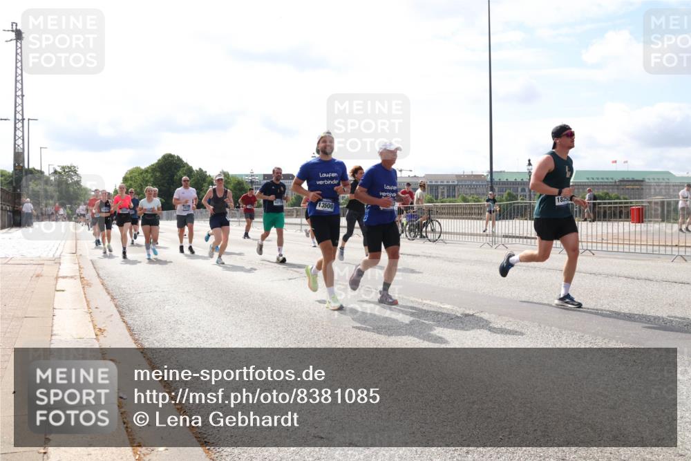 29.06.2025 - hella hamburg halbmarathon Lena Gebhardt http://msf.ph/oto/8381085 29.06.2025 10:15:33 Lombardsbrücke 16041, 1825, 13500, 3417, 25, 1296, 1440, 1524, 1745, 2110, 2281, 2720, 2989, 3417, 3513, 3650, 4007, 4466, 4492, 4494, 4495, 5069, 5271, 5739, 5986, 6317, 6376, 6576, 7452, 7809, 7810, 7881, 7941, 7942, 8237, 8256, 8609, 9192, 9307, 9423, 9657, 9847, 9975, 9997, 10108, 10608, 10775, 10858, 12457, 12469, 12521, 13179, 13197, 13453, 13500, 13818, 13951, 14413, 14423, 14550, 14552, 15150, 15307, 15740 meine-sportfotos.de