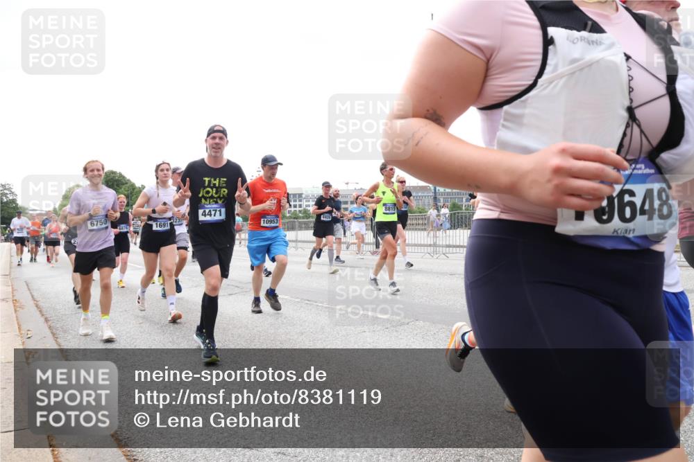 29.06.2025 - hella hamburg halbmarathon Lena Gebhardt http://msf.ph/oto/8381119 29.06.2025 10:40:16 Lombardsbrücke 6750, 4471, 3231, 8815, 6876, 1691, 6920, 10953, 1, 9648, 1018, 1037, 1058, 1076, 1291, 1586, 1691, 1899, 2019, 2109, 2254, 2313, 2515, 2572, 2762, 2763, 2866, 2888, 3237, 3293, 3295, 3515, 3607, 3808, 3810, 3882, 3883, 3884, 4173, 4271, 4471, 4756, 4906, 5059, 5113, 5229, 5263, 5351, 5352, 5654, 5702, 5877, 5901, 5975, 6076, 6097, 6229, 6278, 6280, 6363, 6463, 6548, 6673, 6698, 6750, 6866, 6876, 6890, 6920, 7045, 7108, 7174, 7455, 7456, 7675, 7850, 8107, 8307, 8391, 8612 meine-sportfotos.de