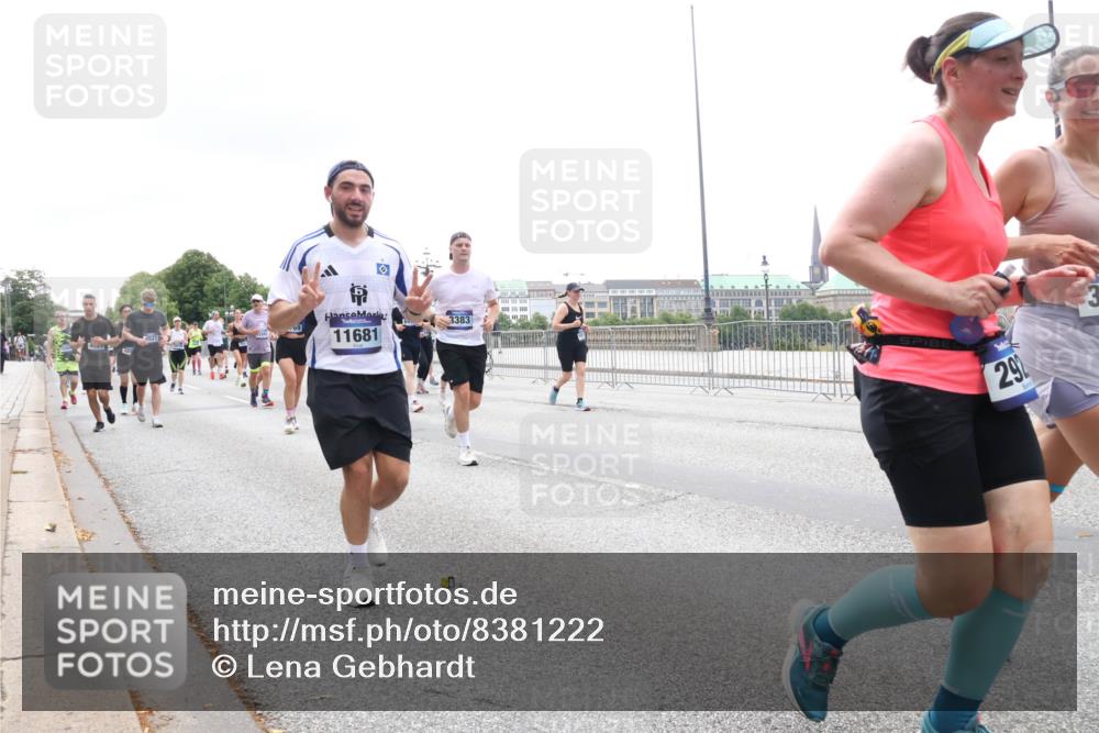 29.06.2025 - hella hamburg halbmarathon Lena Gebhardt http://msf.ph/oto/8381222 29.06.2025 10:49:31 Lombardsbrücke 3383, 11681, 292, 3, 1040, 1041, 1525, 1625, 1805, 1888, 2067, 2395, 2466, 2527, 2541, 2668, 2713, 2862, 2927, 2997, 3070, 3086, 3183, 3232, 3383, 3943, 4403, 4525, 4527, 4589, 4769, 4809, 5076, 5106, 5118, 5463, 5552, 5694, 6191, 6694, 6979, 6989, 7301, 7305, 7339, 7366, 7650, 7679, 7931, 7936, 8065, 8549, 9162, 9245, 9261, 9341, 9359, 10033, 10038, 10130, 10333, 10403, 10479, 10704, 10782, 10785, 11031, 11192, 11558, 11631, 12388, 13764, 14692 meine-sportfotos.de