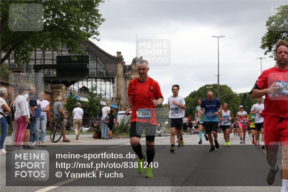 29.06.2025 - hella hamburg halbmarathon Yannick Fuchs http://msf.ph/oto/8381240 29.06.2025 10:54:51 20KM 1188, 1364, 1414, 1453, 1653, 2322, 2323, 2661, 3698, 5602, 5603, 6033, 6201, 6487, 6708, 6754, 6757, 6921, 7006, 7065, 7306, 7636, 7759, 7761, 8421, 8422, 8662, 8923, 9020, 9021, 9984, 10534, 11623, 11702, 11782, 12491, 13459, 13516, 13589, 15269, 16621, 17145, 17226, 17899, 17951, 17952, 18133, 18757, 19117, 19146, 19242 meine-sportfotos.de